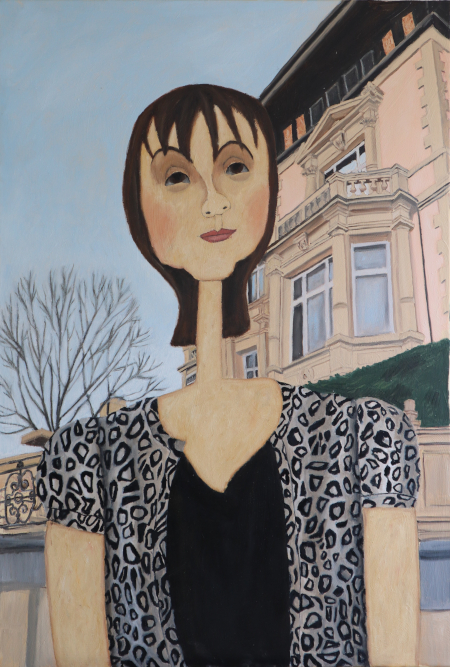woman-in-front-of-Klinik-im-Park-villa